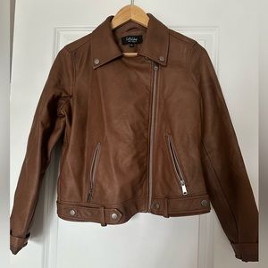 Moto jacket in brown pleather.